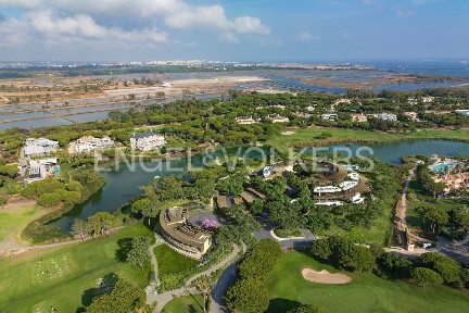 Apartamento T4 à venda na Quinta do Lago - Pinheiros Altos