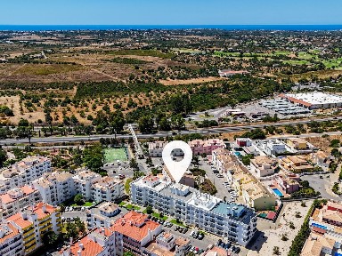 Apartamento T3 à venda na Rua Carlos Alberto Correia Ribeiro