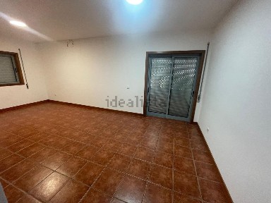 Arrendamento de apartamento T3 em São Jorge (Selho)