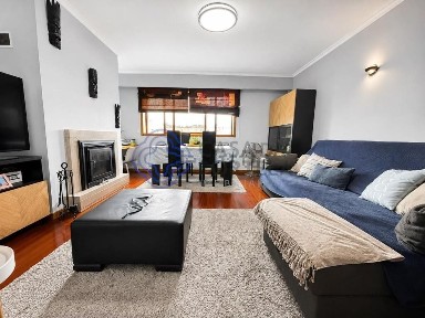 Apartamento T2 à venda na Susão
