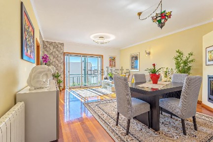 Apartamento T2 à venda na Rua Professor Ofélia da Cruz Costa