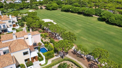 Moradia em banda à venda no Vale do Lobo