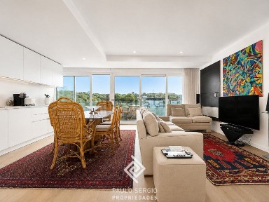 Apartamento T2 à venda na Rua Mariano de Carvalho, 74
