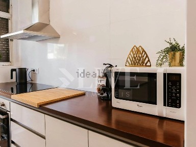 Apartamento T2 à venda na Rua Viriato