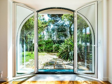 Arrendamento de apartamento T2 no Centro do Estoril