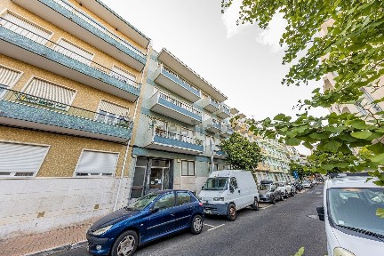 Arrendamento de apartamento T4 na Calçada do Rio