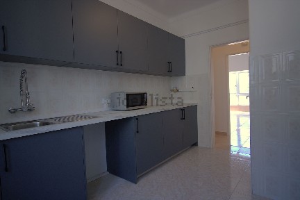Arrendamento de apartamento T3 na Rua Conde Arnoso