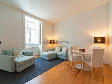 Arrendamento de apartamento T1 na Rua de Pedrouços, 97