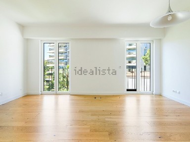 Arrendamento de apartamento T1 na Rua da Imprensa Nacional, 69
