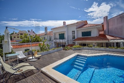 Casa ou moradia à venda na Rua Florbela Espanca s/n