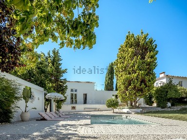 Quinta à venda em Carvoeira e Carmões