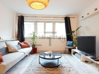 Arrendamento de apartamento T1 na Rua Andrade Corvo