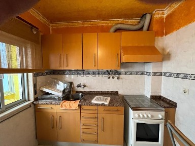 Arrendamento de apartamento T2 na Rua Hugo Casaes