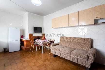 Arrendamento de apartamento T0 na Rua Direita, 354