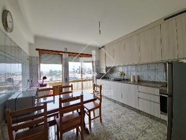 Arrendamento de apartamento T3 em Vila Nova de Muia