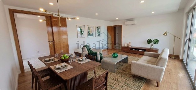 Apartamento T2 à venda na Rua Paul Harris, 19