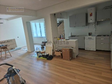 Apartamento T2 à venda na Avenida D. Pedro V