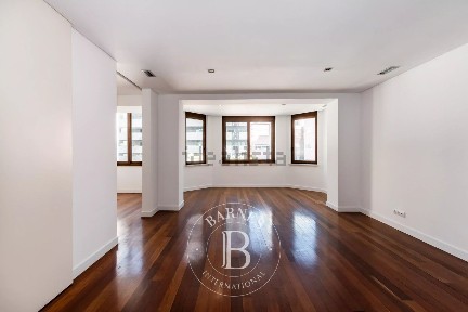 Apartamento T4 à venda no Bairro Azul - Parque Eduardo VII
