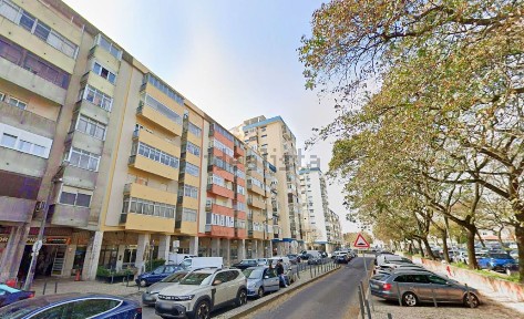 Apartamento T3 à venda na Rua João Ortigão Ramos