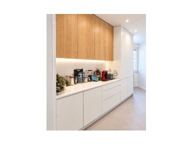 Apartamento T2 à venda na Avenida Gomes Pereira