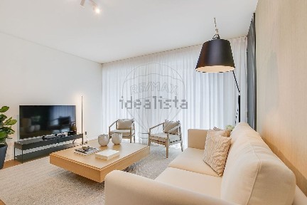 Apartamento T2 à venda na Rua Rodrigo da Fonseca