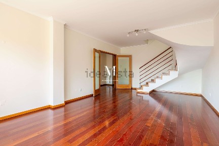 Arrendamento de apartamento T3 na Granja