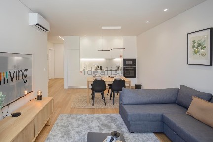Arrendamento de apartamento T1 na Rua Álvaro Castelões