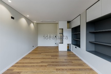Arrendamento de apartamento T3 na Rua de Júlio Dinis