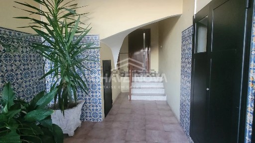 Arrendamento de apartamento T2 na Praceta Infante Sagres, 40
