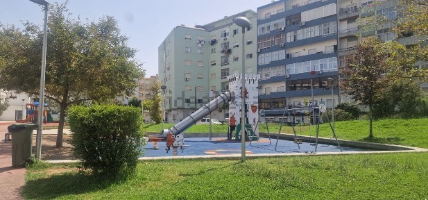 Apartamento T2 à venda na Rua das piscinas