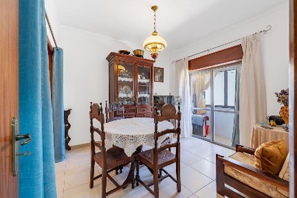 Apartamento T2 à venda na Rua Carlos Augusto dos Santos, 36