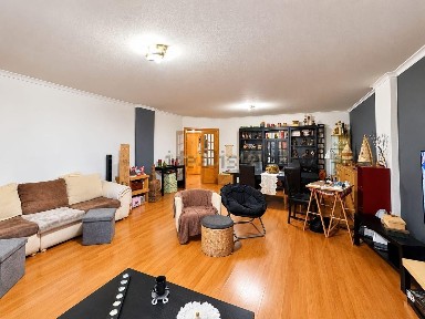 Apartamento T4 à venda na Praça Pedro Nunes