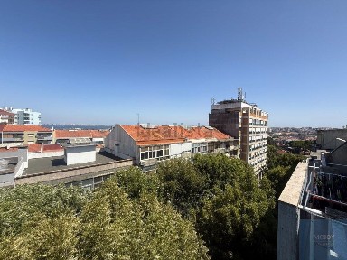 Apartamento T1 à venda na Rua da Liberdade, 42