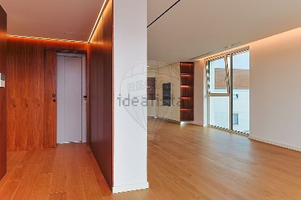 Penthouse à venda na Rua dos Santos Mártires