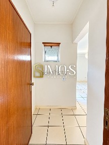 Apartamento T2 à venda na Rua Tílias, 3780 -541