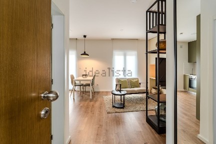 Arrendamento de apartamento T0 na Rua da Devesa, 7