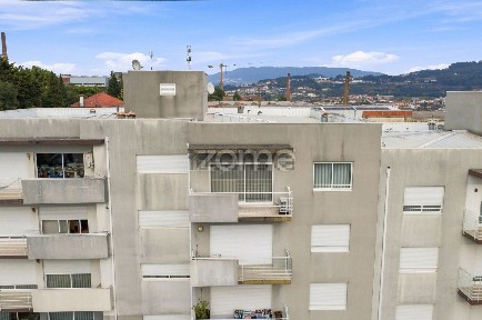 Apartamento T3 à venda na Rua do Trabalhador Têxtil s/n