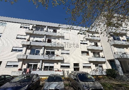 Apartamento T3 à venda na Travessa Sousa Carvalho