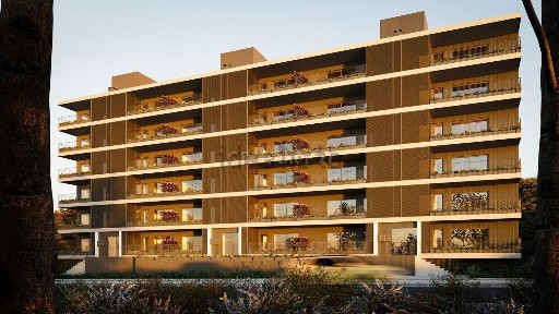 Apartamento T3 à venda na Rua António Sousa Neves s/n