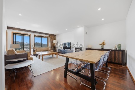 Apartamento T3 à venda na Rua Professor Abel Salazar