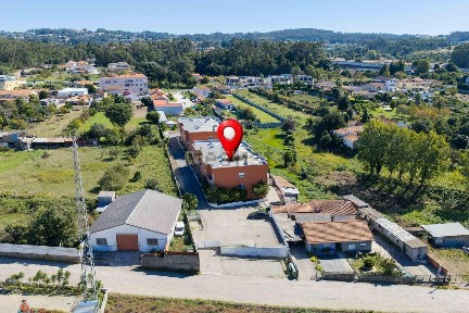 Apartamento T3 à venda na Rua Coteiro, 159
