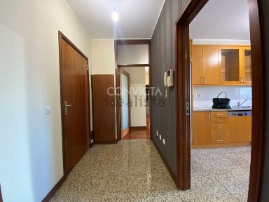 Apartamento T2 à venda na Rua Padre António