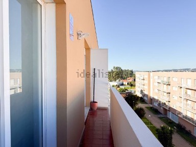 Apartamento T2 à venda na Rua do Monte