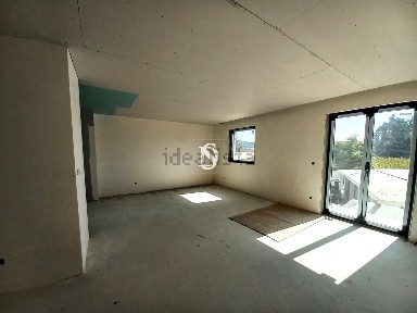 Apartamento T2 à venda no Largo de Santa Apolónia, 670