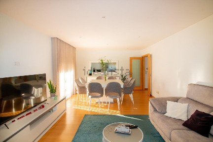 Apartamento T3 à venda na Rua das Passarias