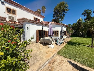 Casa ou moradia à venda na Estrada de Miraventos s/n