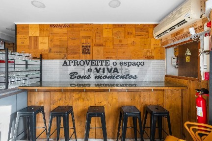 Negócio à venda em Falagueira-Venda Nova