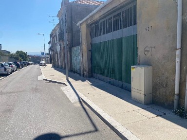 Arrendamento de armazém na Rua de Justino Teixeira
