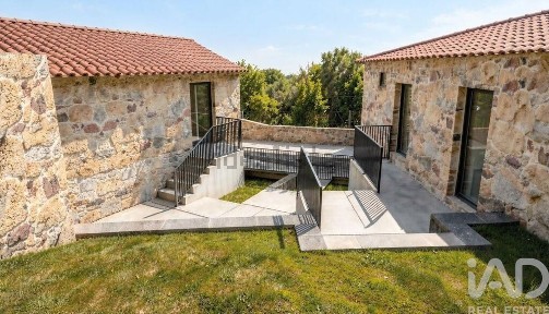 Casa ou moradia à venda em Gondufe