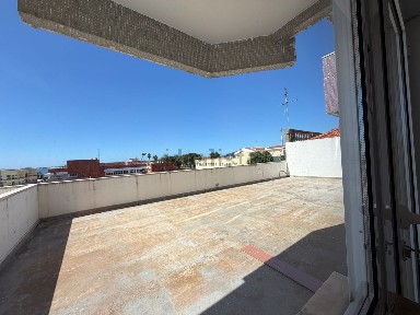 Arrendamento de apartamento T2 na Avenida Luísa Todi